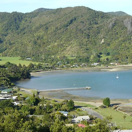 Okiwa Bay Lodge Picton Exterior foto