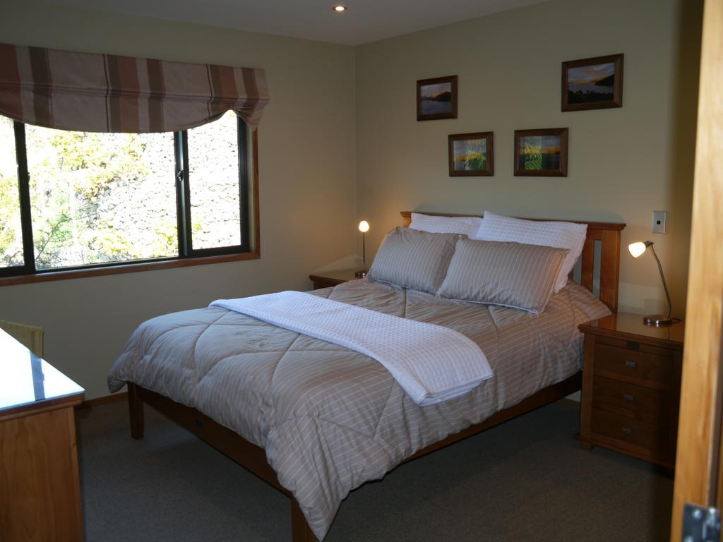 Okiwa Bay Lodge Picton Exterior foto