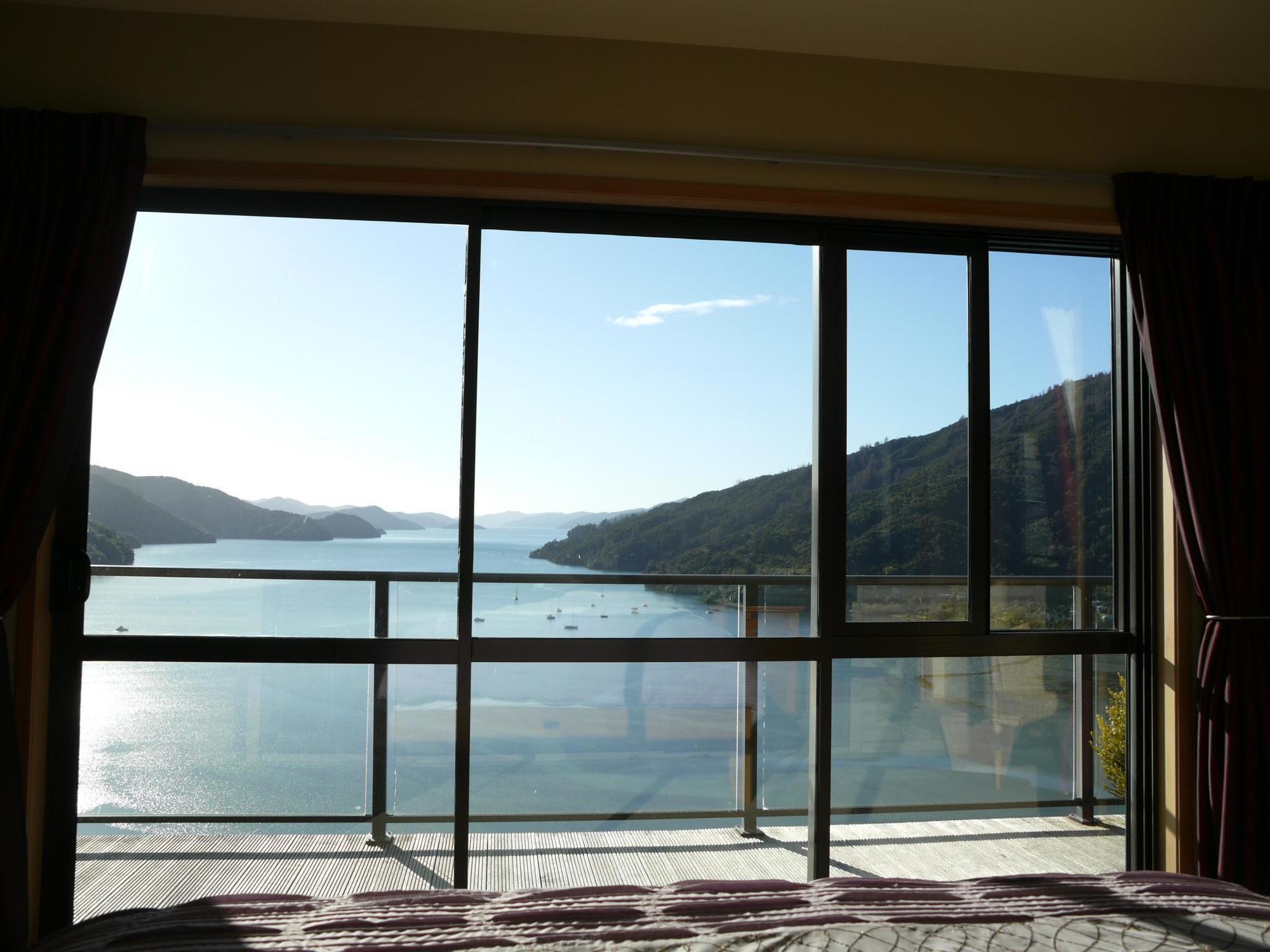 Okiwa Bay Lodge Picton Exterior foto